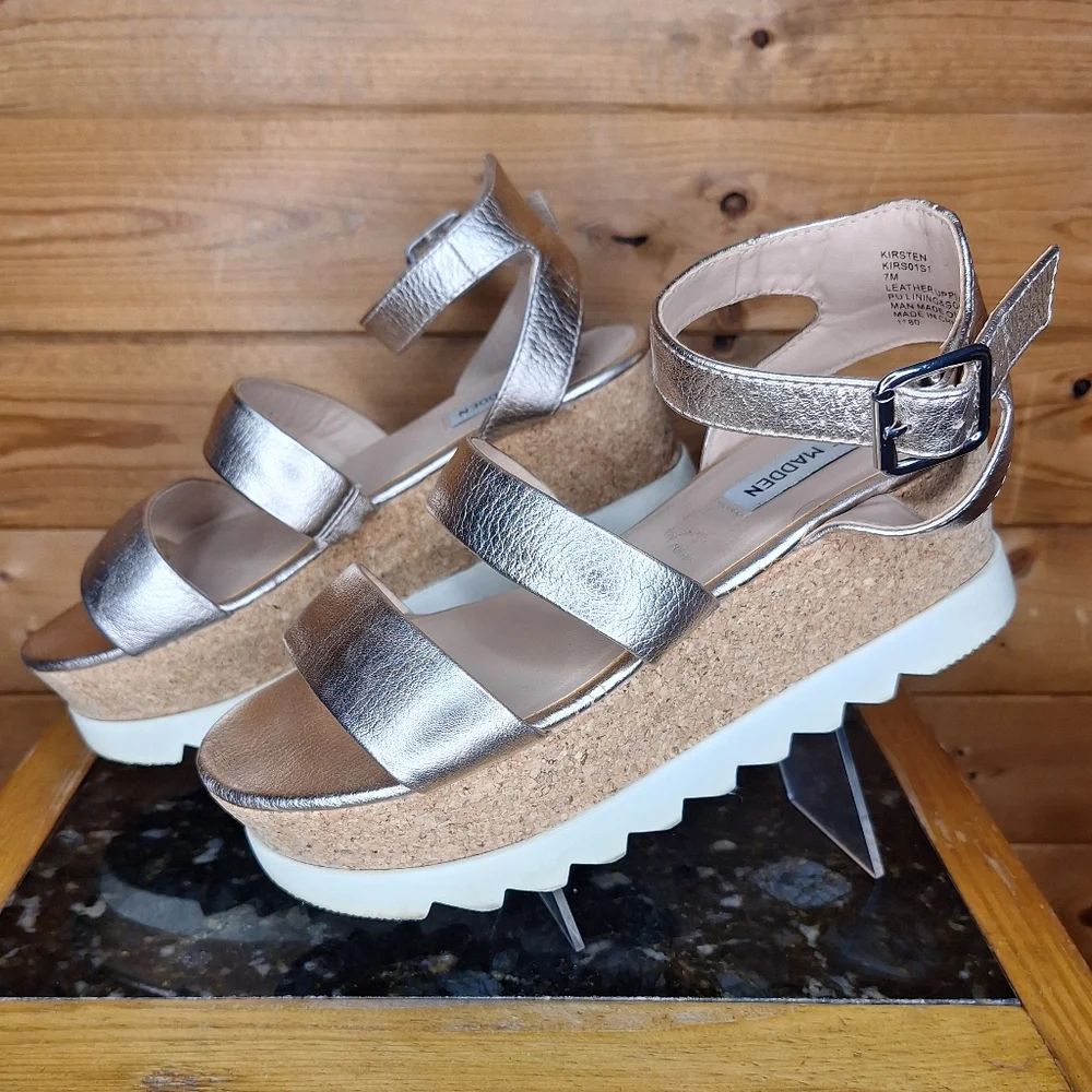 ❤️ Steve Madden Rose Gold Plataform sandals Size 7M